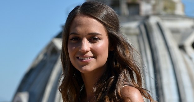 Alicia Vikander wkrótce zostanie nową panią archeolog /AFP