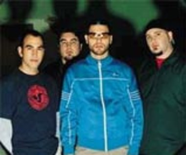 Alien Ant Farm: Wokalista leczy się w Wielkiej Brytanii