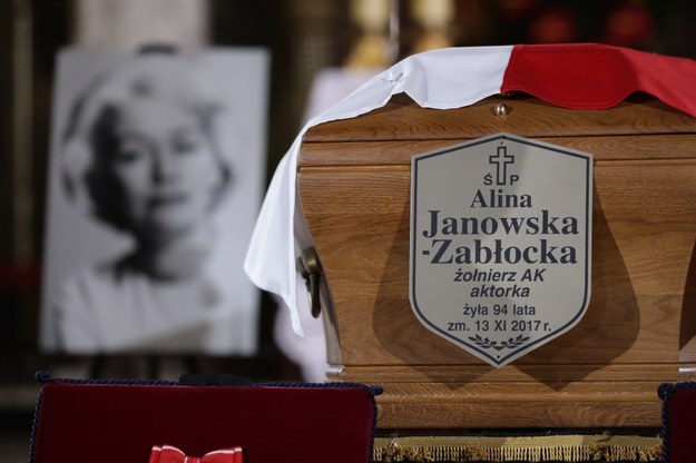 Alina Janowska miała 94 lata /Tomasz Gzell /PAP