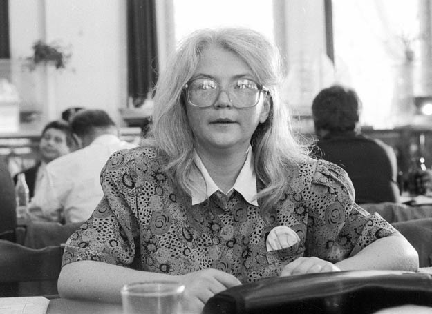 Alina Pienkowska w Stoczni Gdańskiej, 1990 r._fot. Tomasz Wierzejski/FOTONOVA /East News