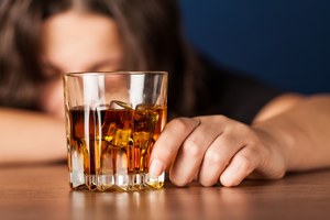 Alkohol bezpośrednią przyczyną raka - nowe badanie nie pozostawia wątpliwości