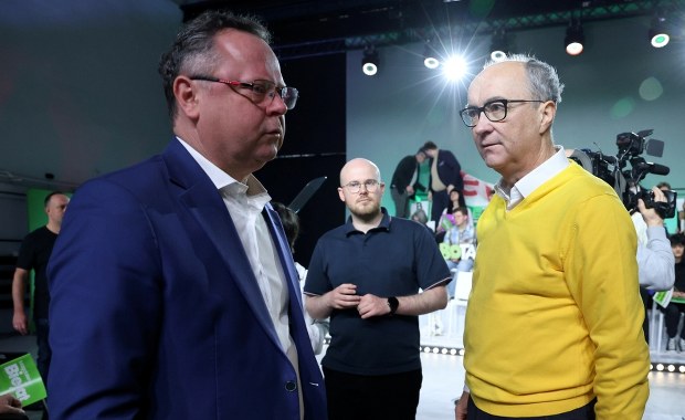 Alkohol, kilometrówki i urlop. Kontrowersje wokół ministra Szejny nie ustają