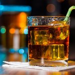 Alkohol powiązany z siedmioma typami nowotworów