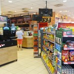 Alkohol wyjedzie ze stacji benzynowych? Resort zdrowia idzie na całość