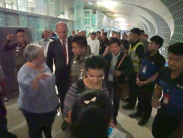 Alkunun zyskała światowy rozgłos barykadując się w pokoju w hotelu dworca lotniczego w Bangkoku /ROYAL THAI POLICE / HANDOUT /PAP/EPA