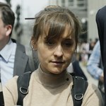 Allison Mack rekrutowała kobiety do groźnej sekty. Dlaczego do niej dołączyła?