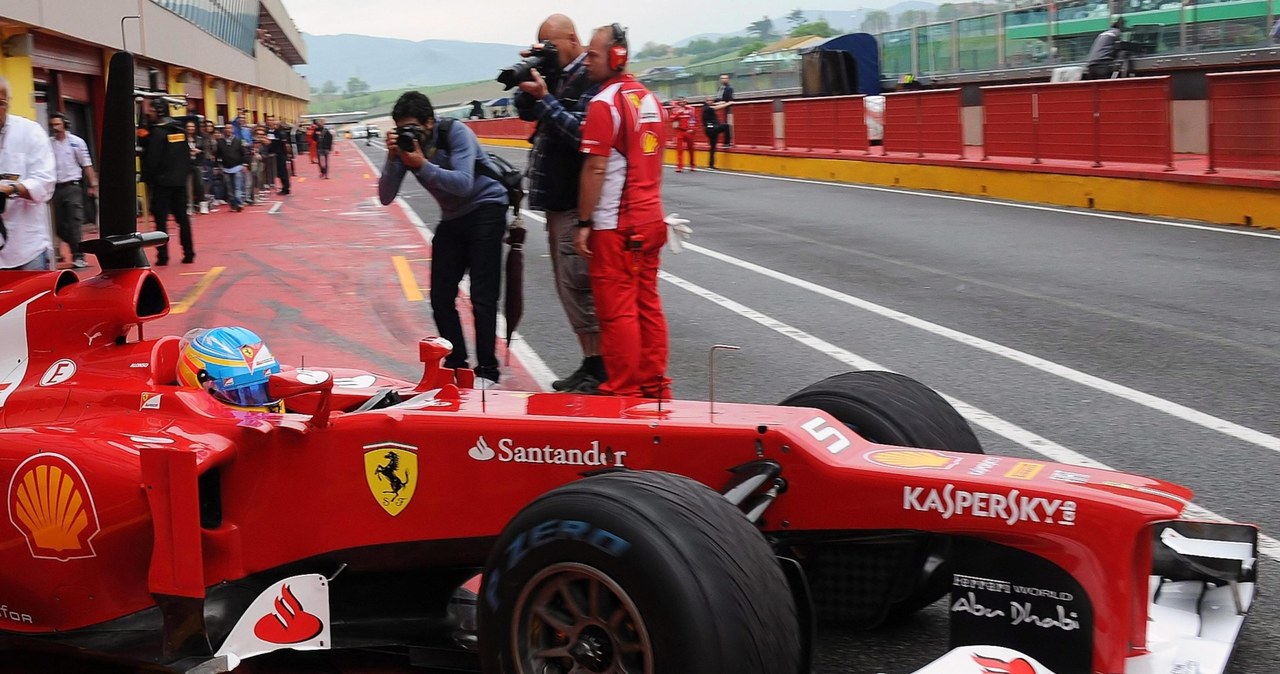 Alonso był najszybszy na torze Mugello /PAP/EPA