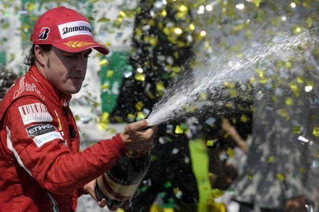 Alonso wierzy w końcowy sukces /AFP