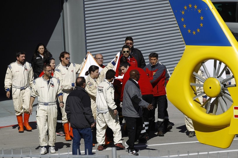 Alonso został przetransportowany  helikopterem do szpitala w stolicy Katalonii /AFP