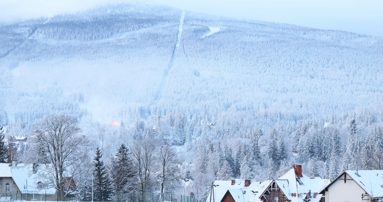Alpejskie widoki i wiele atrakcji. Zaplanuj w tej miejscowości zimowy urlop /East News