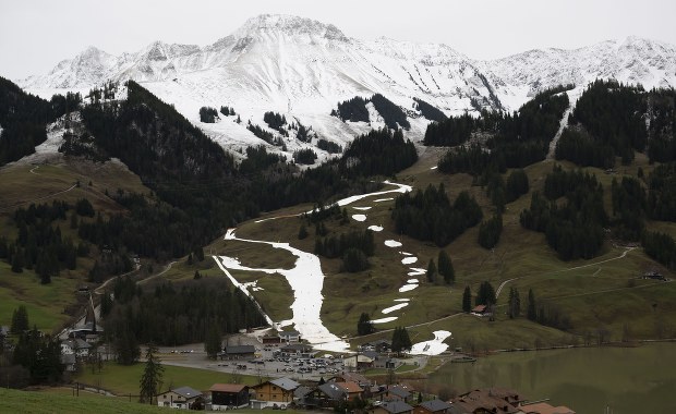 Alpy bez śniegu. Narty zastąpi rower?