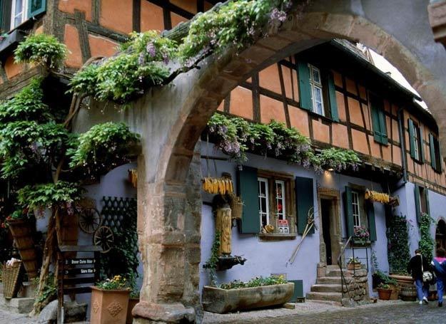 Alzacja słynie z ciekawej architektury, zdjęcie pochodzi z Comite regional du turisme d' Alsace /