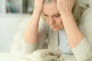 Alzheimer wpływa na nastrój. Chorzy zmieniają się na długo przed diagnozą 