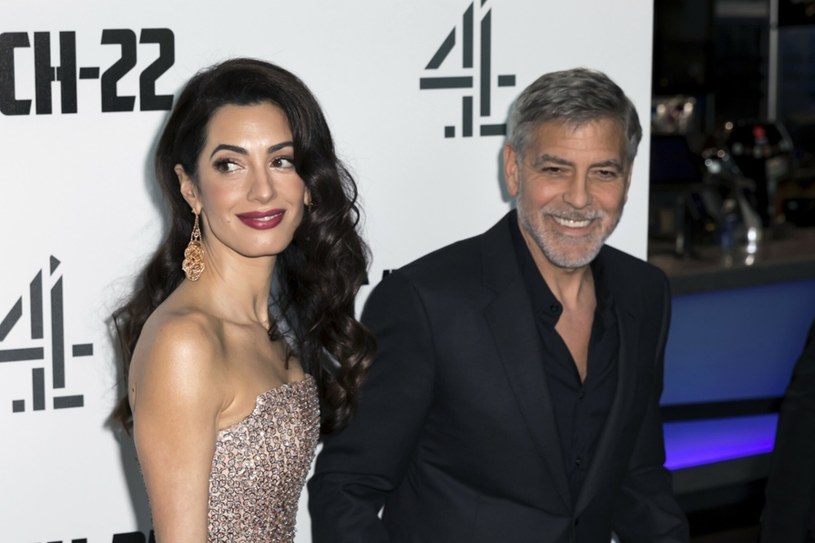 Amal Clooney w ciąży?! Zaokrąglony brzuszek wzbudził ...