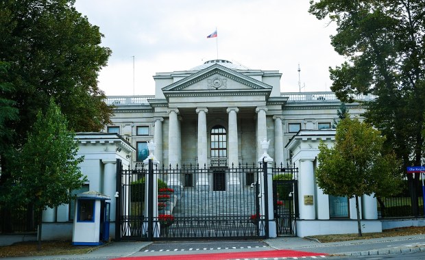 Ambasadę Rosji czeka eksmisja? Politycy podzieleni