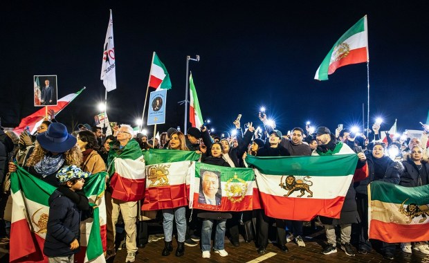 Ambasador Iranu wezwany przez polskie MSZ w związku z protestami