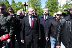 Ambasador Rosji nie złożył kwiatów przed mauzoleum żołnierzy radzieckich w Warszawie