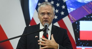 Ambasador USA pisze do Polaków i tłumaczy Donalda Trumpa