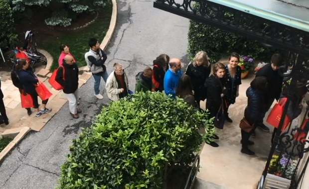 Ambasady państw UE w Waszyngtonie otworzyły się dla zwiedzających. Co pokazała Polska?