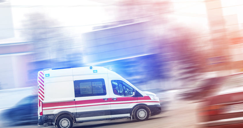 Ambulans /&copy;123RF/PICSEL