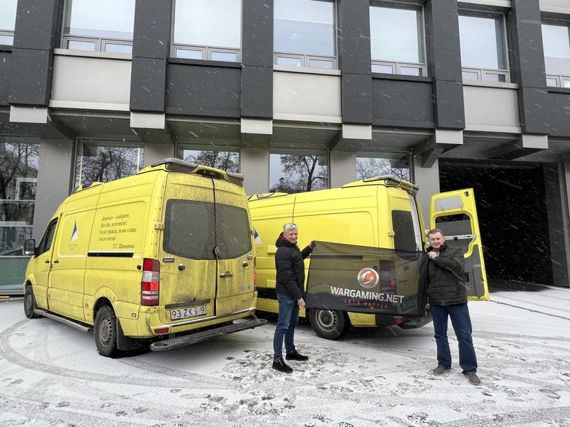 Ambulanse dla Ukrainy – ufundowane z wewnętrznej zbiórki Wargamingu, gdzie zebrano 200 000 euro, co pozwoliło na zakup 6 karetek, które zostały dostarczone na Ukrainę /materiały prasowe