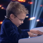 "American Idol": 7-letni niewidomy pianista Avett Maness zrobił furorę. Chciał numer do Katy Perry