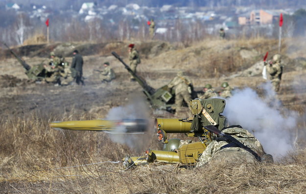 Ameryka w końcu dostarczy broń na Ukrainę? /SERGEY DOLZHENKO /PAP/EPA