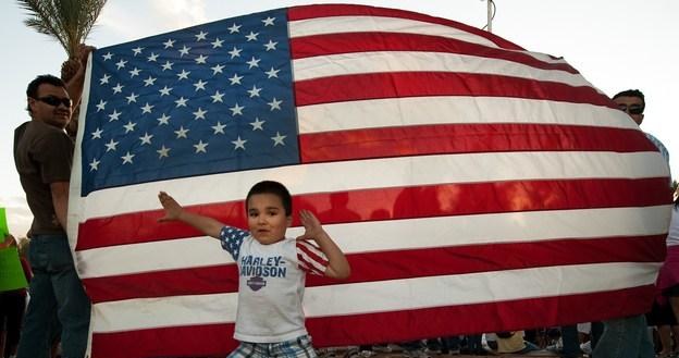 Ameryka zbyt wolno podnosi się z kolan... /AFP