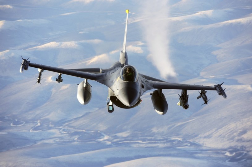 Amerykanie będą latać na maszynach F-16 /AFP