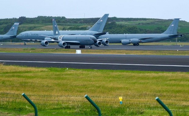Amerykanie przerzucają wojska na Azory. Przygotowanie do operacji zbrojnej?