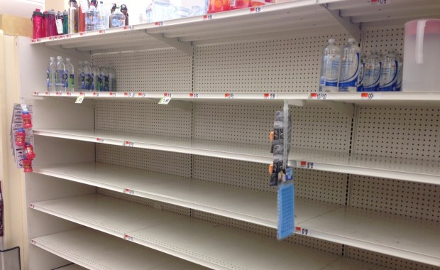 Amerykanie przygotowują się na atak huraganu Sandy