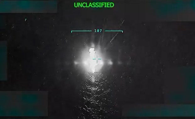 Amerykanie uderzyli w kartel narkotykowy. Łódź w płomieniach WIDEO