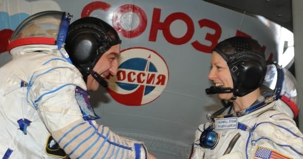 Amerykańscy astronauci oraz rosyjscy kosmonauci podczas szkolenia przed startem na ISS /AFP