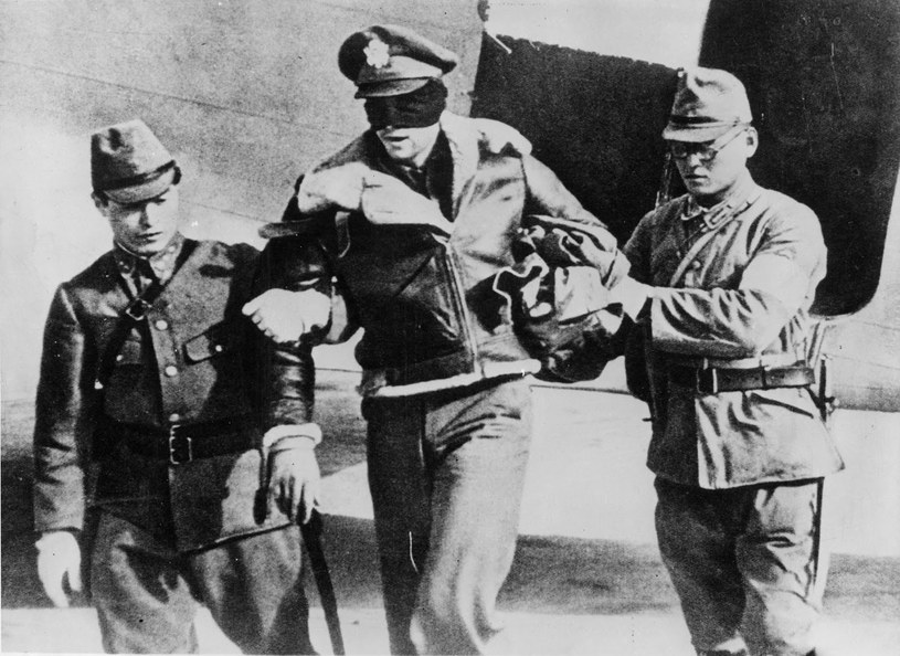 Amerykańscy piloci pojmani podczas wojny byli przez Japończyków traktowani bardzo drastycznie /Wikimedia Commons – repozytorium wolnych zasobów /INTERIA.PL/materiały prasowe