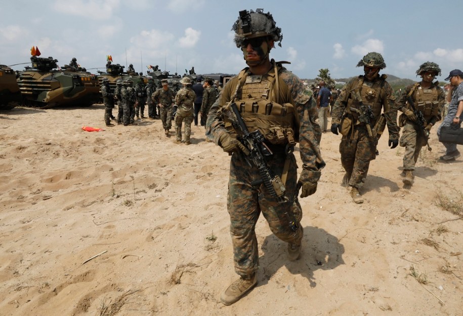 Amerykańscy żołnierze podczas ćwiczeń. /NARONG SANGNAK    /PAP/EPA