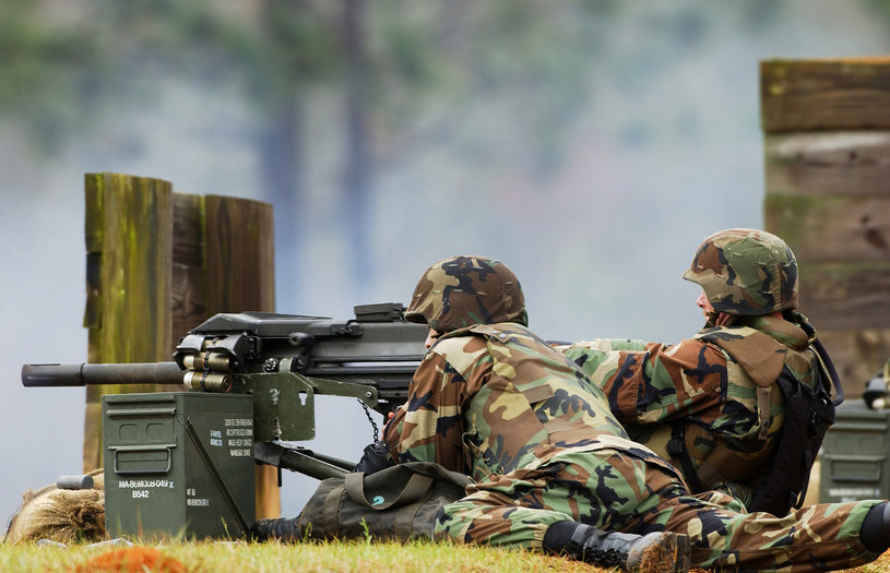 Amerykańscy żołnierzy ćwiczący na poligonie z użyciem granatnika /Wikipedia