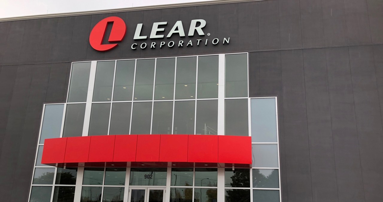 Amerykańska firma Lear Corporation przenosi zakład z Pikutkowa pod Włocławkiem do Tunezji. Pracę straci 960 osób /ANN SAPHIR/Reuters  /Agencja FORUM