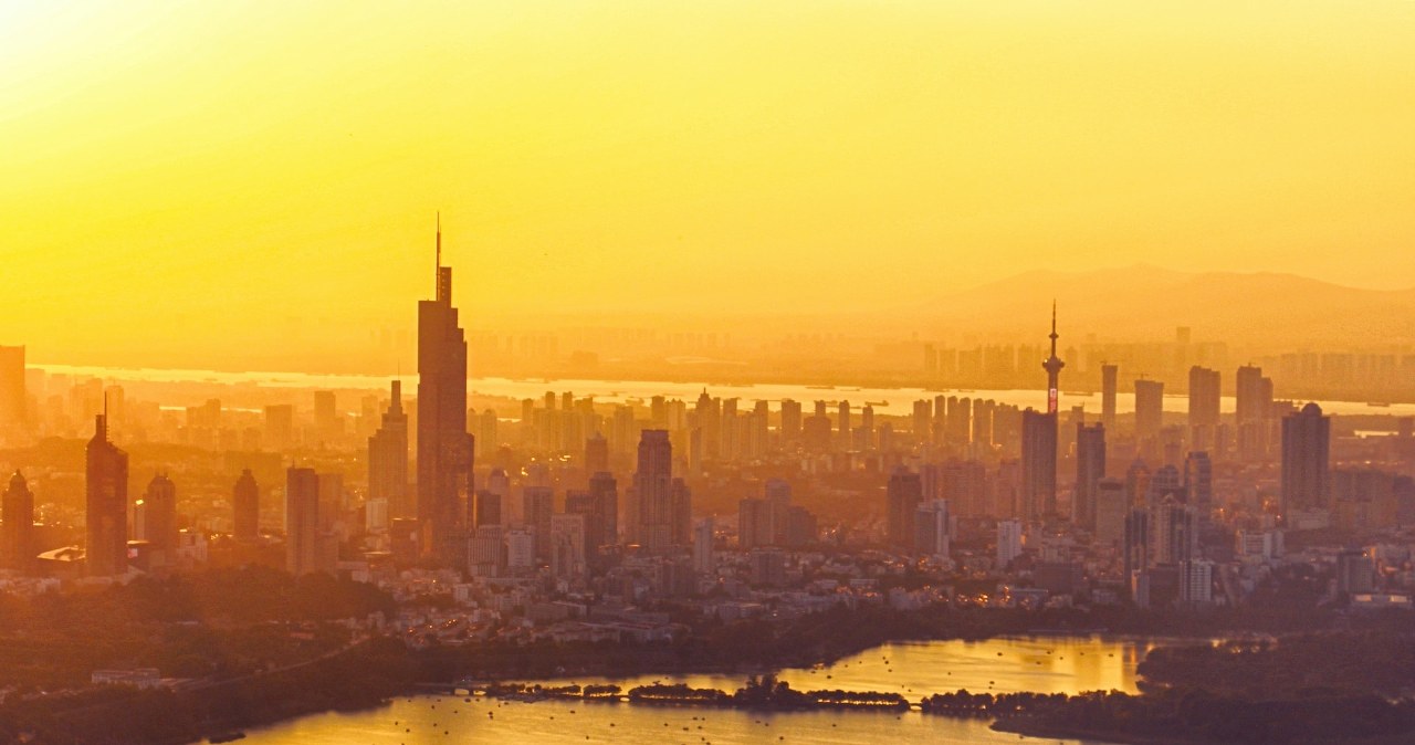 Amerykańska Narodowa Agencja Oceanu i Atmosfery (NOAA) ogłosiła, że sierpień 2023 był najgorętszym ósmym miesiącem roku w historii /Junyao Yang/Unsplash /