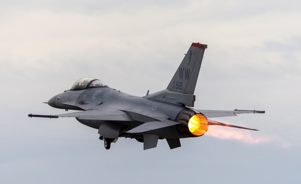 Amerykański myśliwiec F-16 rozbił się u wybrzeży Korei Południowej 