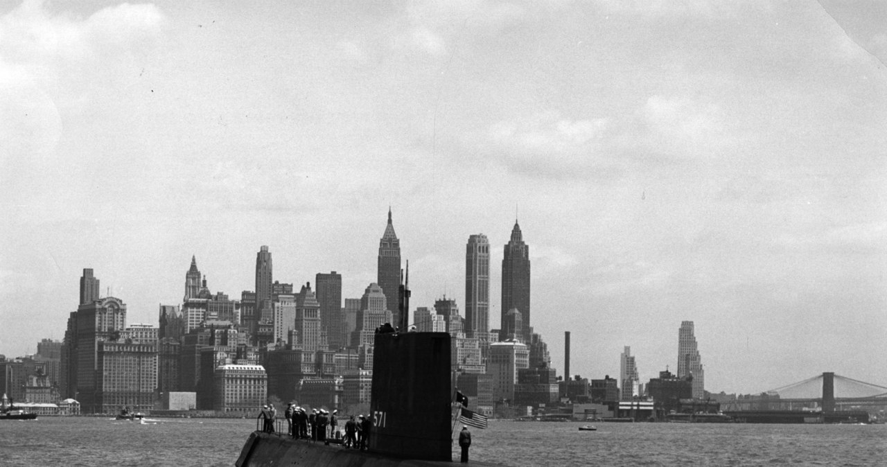 Amerykański okręt podwodny USS "Nautilus" jako pierwszy w 1958 roku przepłynął pod lodami bieguna /Keystone/Getty Images /Getty Images