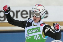 Ammann o włos przed Małyszem po dwóch seriach MŚ w lotach