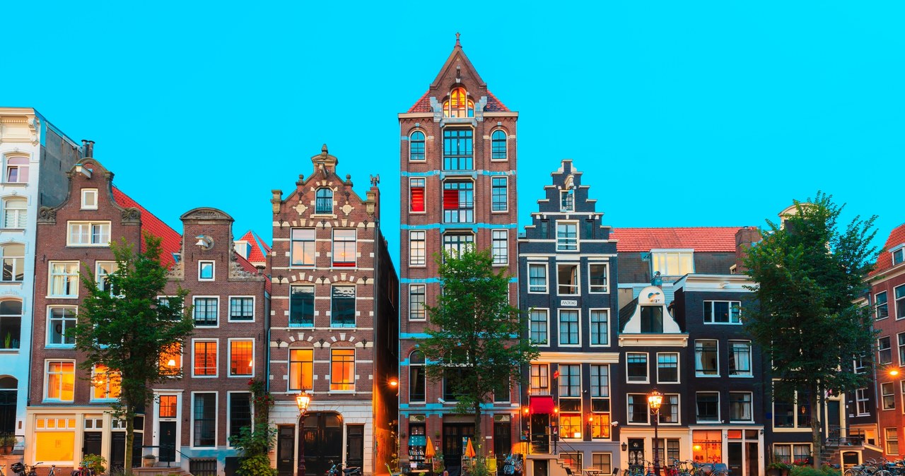 Amsterdam - stolica konstytucyjna Holandii /123RF/PICSEL