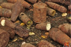 Amunicja znaleziona przy torach