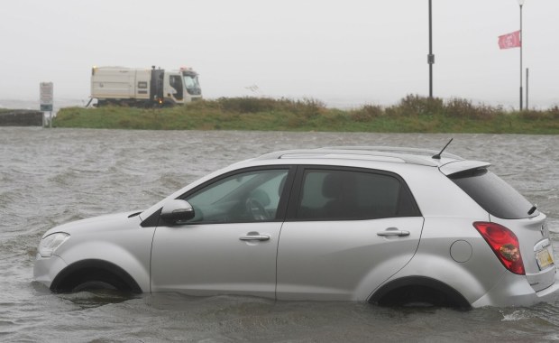Amy atakuje. Sparaliżowane lotniska, zagrożeni ludzie