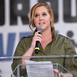 Amy Schumer wstrzyknęła sobie wypełniacze w policzki. Szybko tego pożałowała