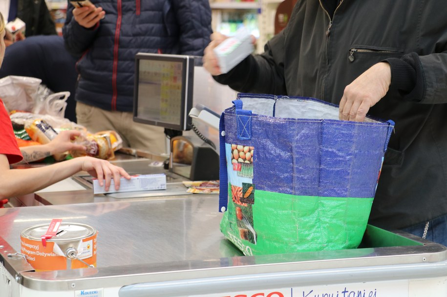 Analitycy: Inflacja będzie przyspieszać w kolejnych miesiącach do ok. 16 proc. w sierpniu /RMF FM /