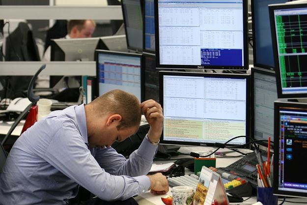 Analitycy obawiają się kiedy inwestorzy powiedzą "spawdzam" /AFP
