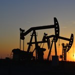 Analitycy ostrzegają: Możliwe 100 dolarów za baryłkę ropy