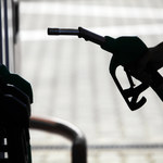 Analityk o zagrożeniach dla rynku paliw: Większym problemem będzie dostępność niż cena