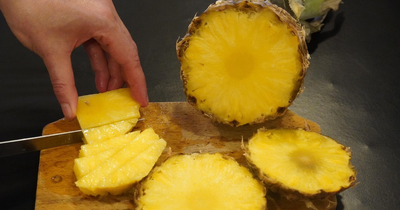 Ананас - це інгредієнт як для солодких, так і для солоних страв /pixabay.com